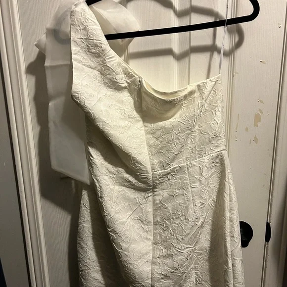 Lulu's White One-Shoulder Dress with Bow - Picture 3 of 3